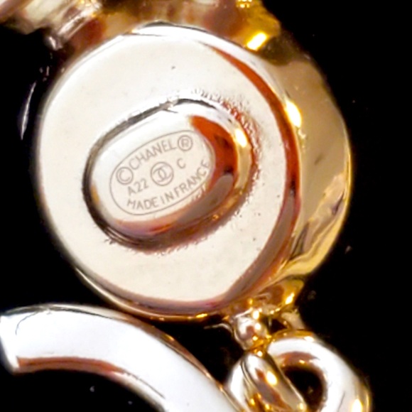 COPY - Authentic CHANEL CRYSTAL AND PEARL CC DANGLE EARRINGS - Picture 5 of 8